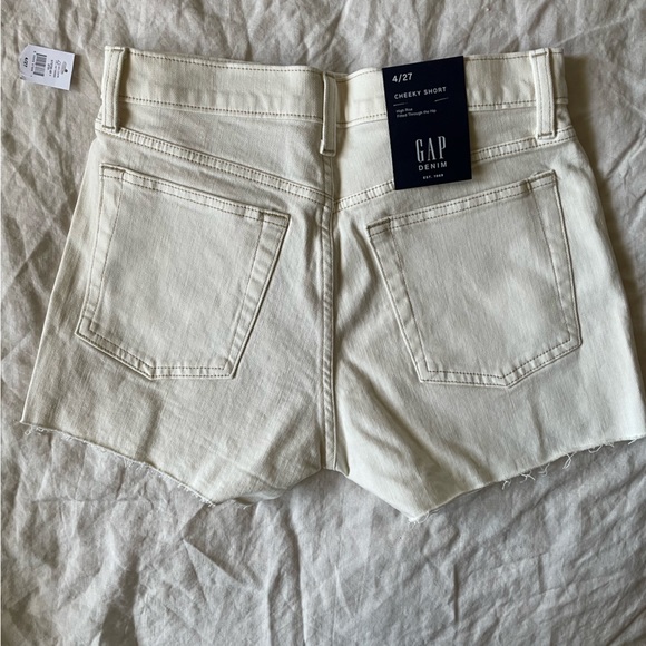 NWT - GAP Ivory Denim High-Rise Shorts - Picture 4 of 5
